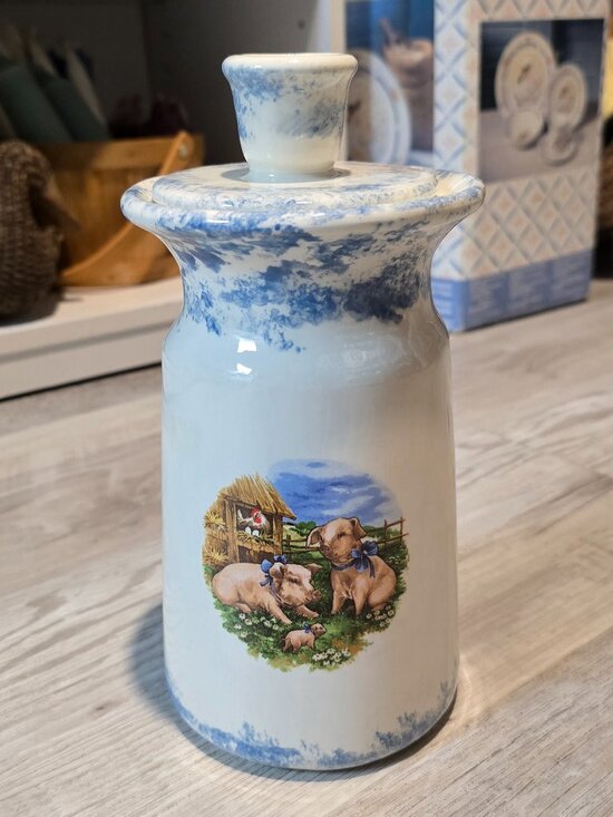 Other - Vintage Farmhouse Ceramic Pig Family Canister Jar